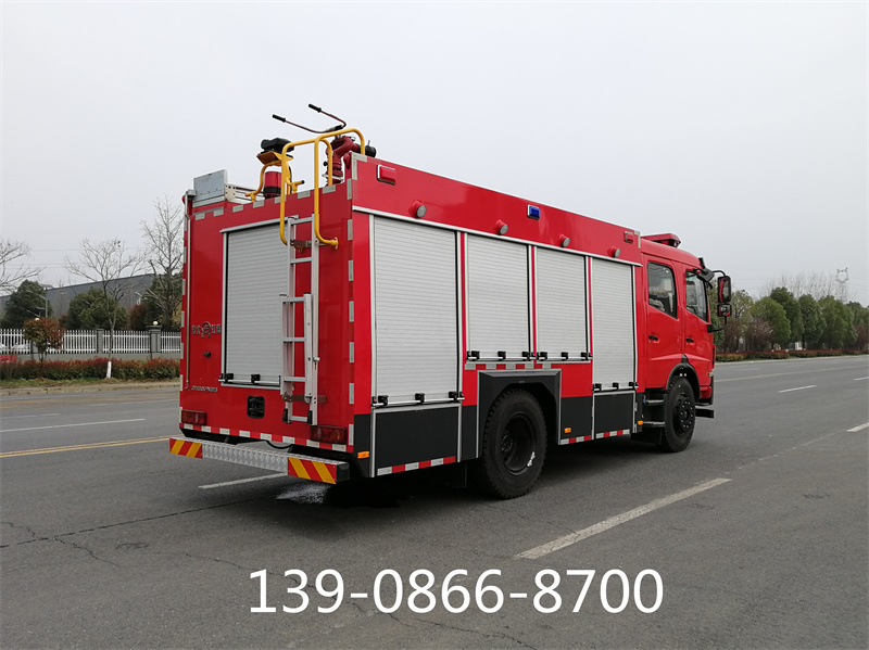 東風145水罐消防車（5.3噸）圖片