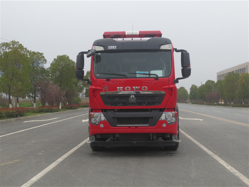 豪沃后雙橋干粉泡沫水三聯用消防車（10噸）圖片